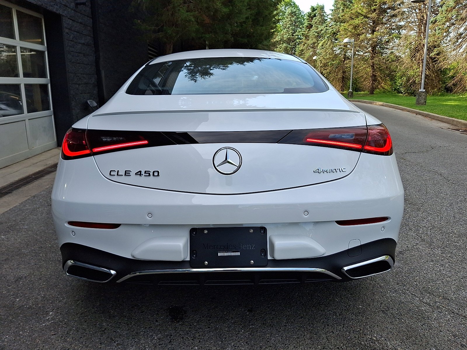 New 2026 MANUFAKTUR Moonlight White Metallic Mercedes-Benz CLE 450 image 26