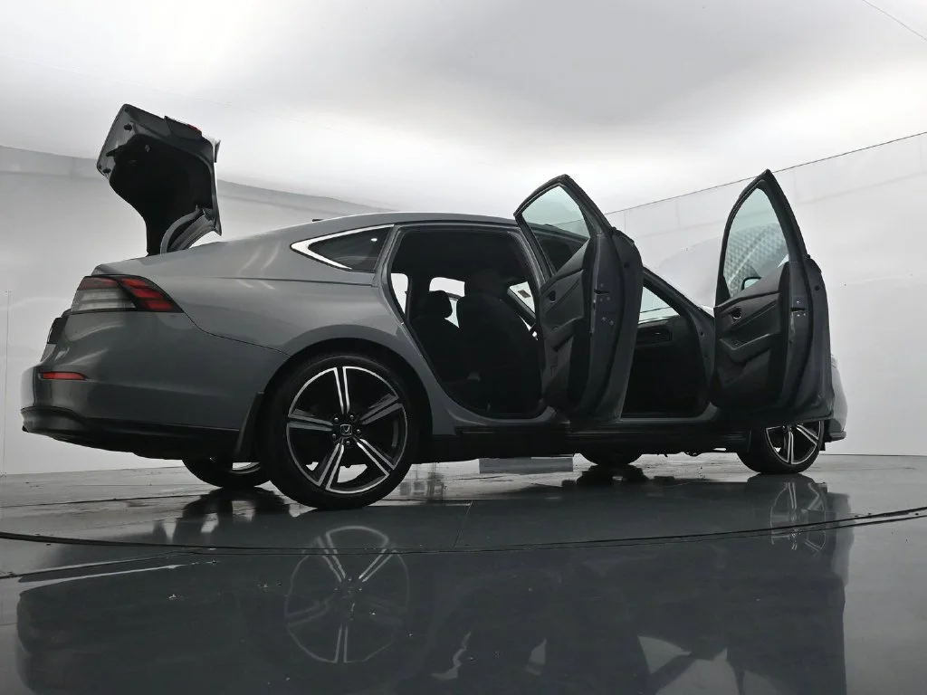 Used 2023  Honda Sport image 46