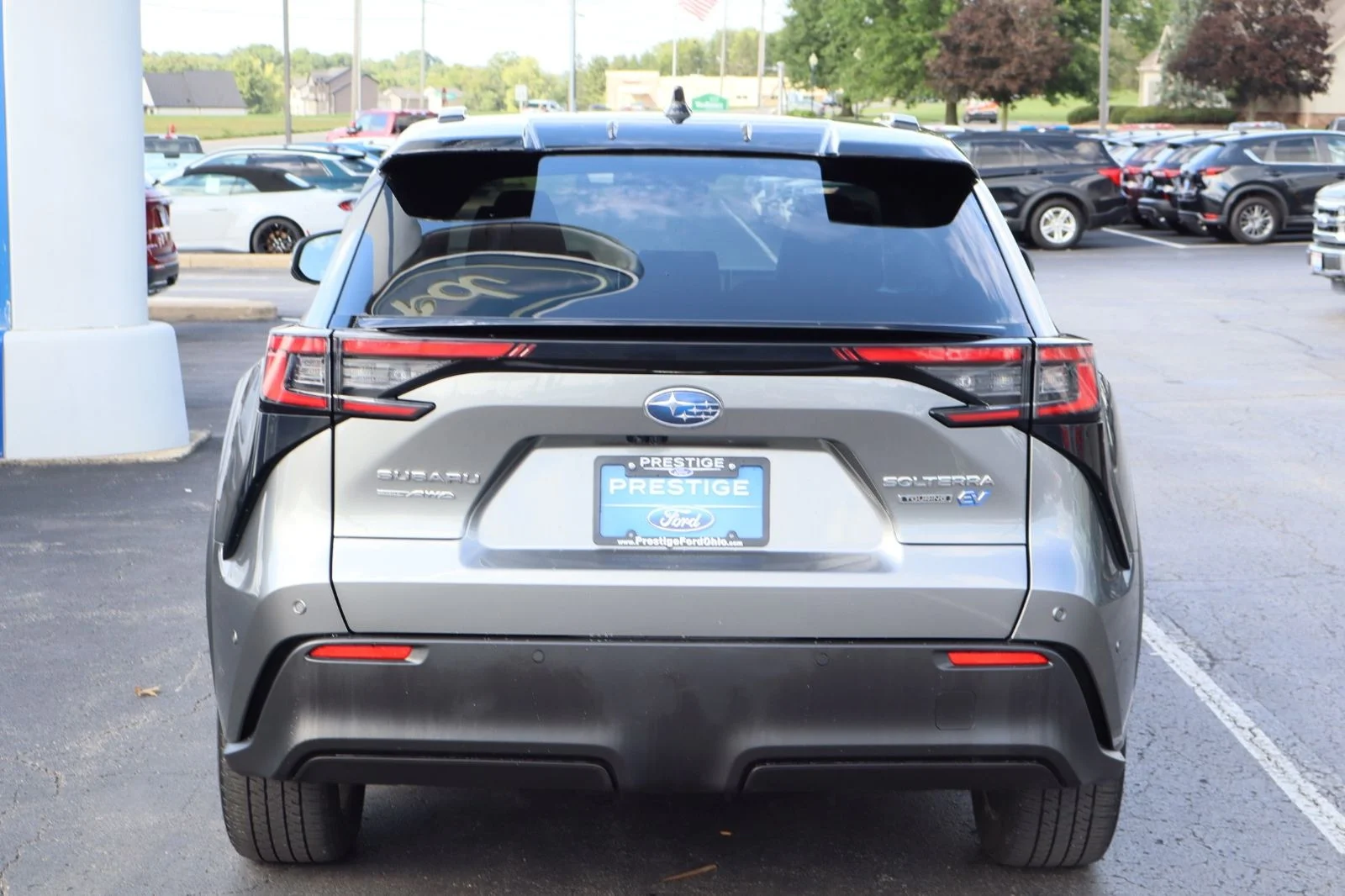 Used 2023 Smoked Carbon Subaru Touring image 5