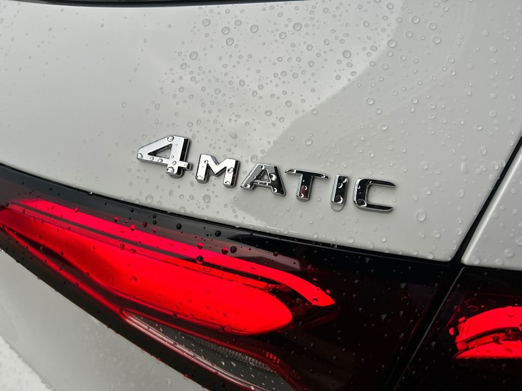 New 2027 Polar White Mercedes-Benz GLC 300 image 30