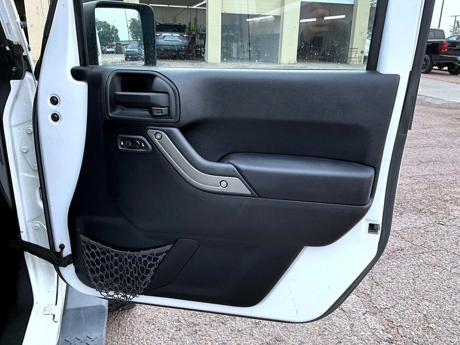 Used 2013 White Jeep Unlimited Sport image 17