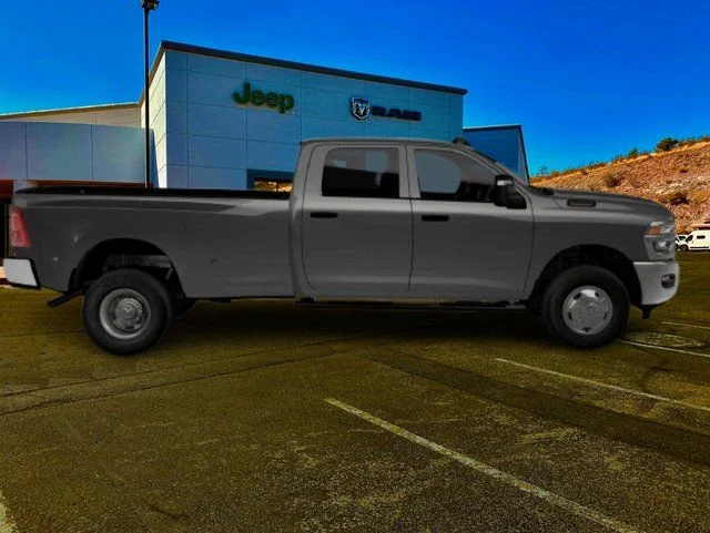 New 2026 Granite Crystal Metallic Clear-Coat Exterior Paint RAM Tradesman image 2