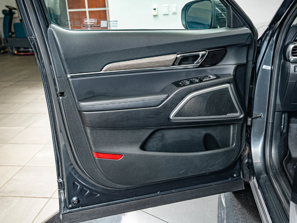 Used 2022 Gravity Gray Kia EX image 19