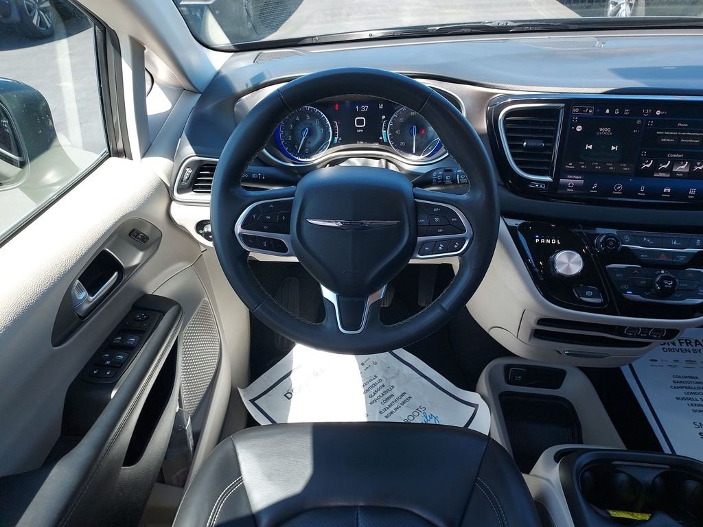 Used 2023 Gray Chrysler Touring L image 16