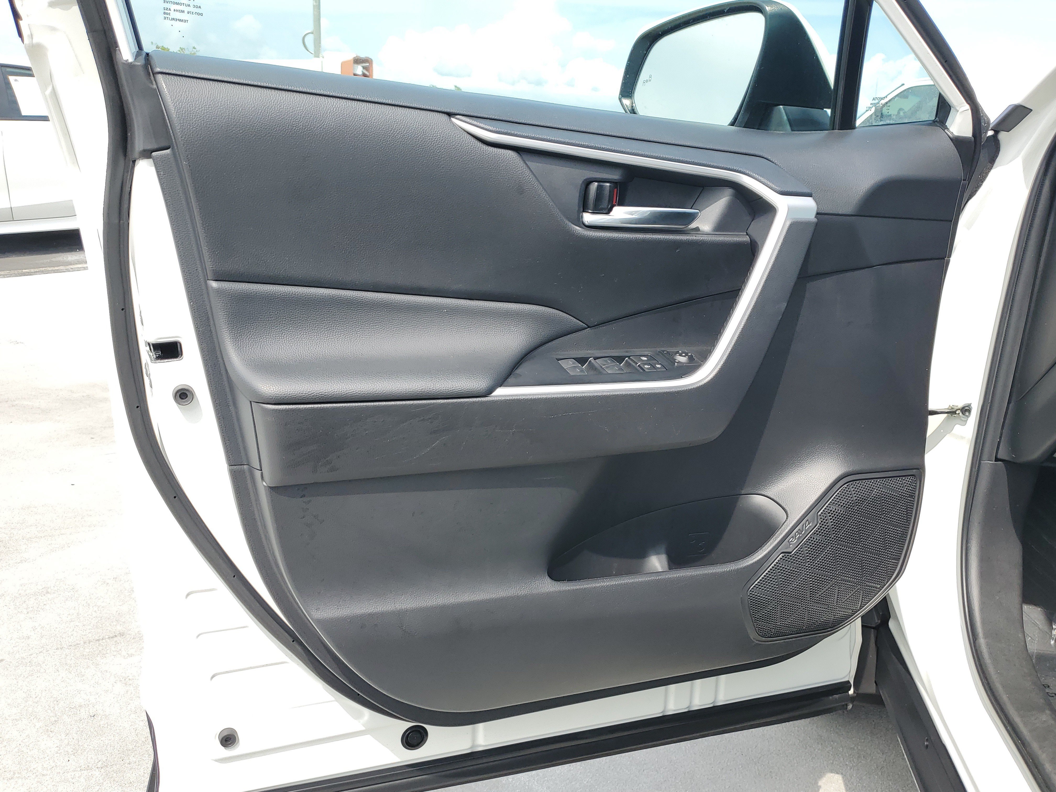 Used 2024 Ice Toyota XLE image 21