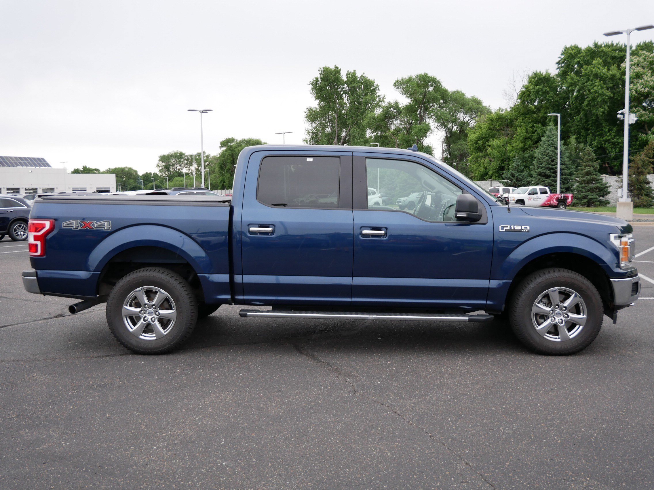 Used 2018 Blue Jeans Metallic Ford XLT image 8