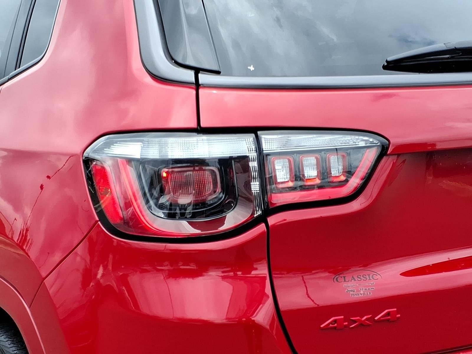 Used 2022 Redline Pearlcoat Jeep (RED) Edition image 18