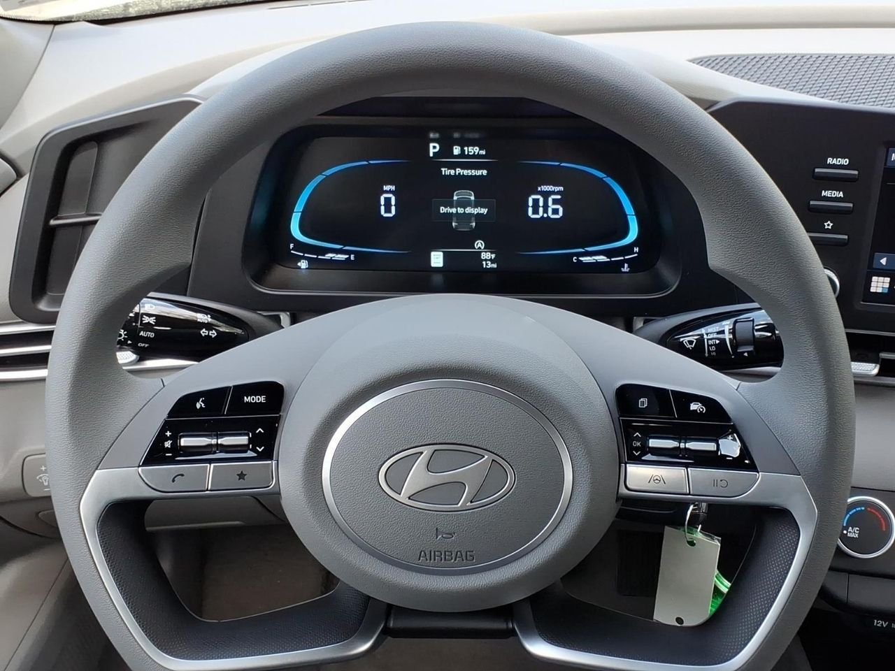 New 2026 Amazon Gray Hyundai SE image 23