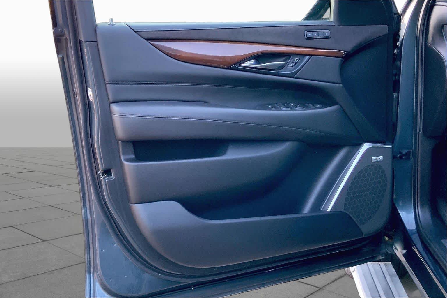 Used 2020 Shadow Metallic Cadillac Premium Luxury image 22