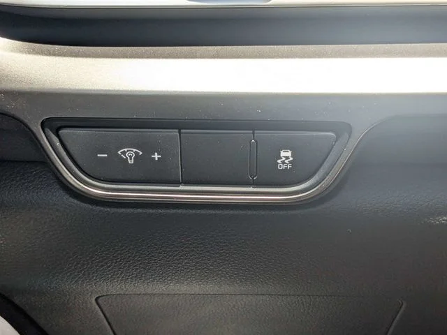 New 2026 Snow White Pearl Kia SX Prestige image 28