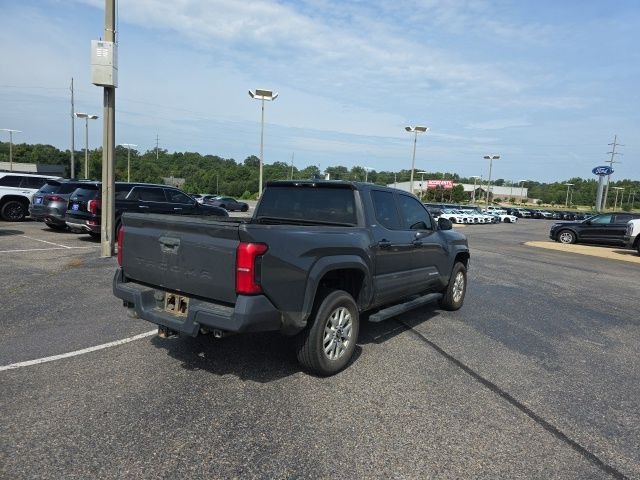 Used 2025 UNDERGROUND Toyota SR5 image 3