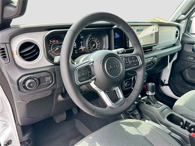 2025 Jeep Wrangler 4-Door Sahara - Photo 6