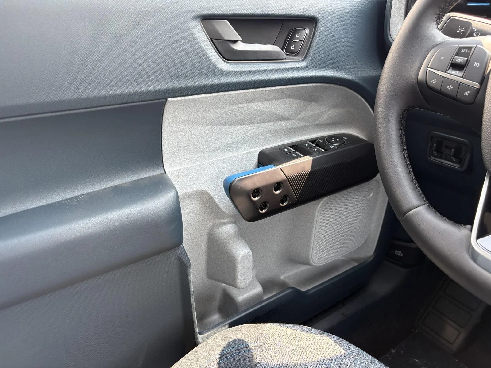 New 2026 Carbonized Gray Metallic Ford XLT image 18