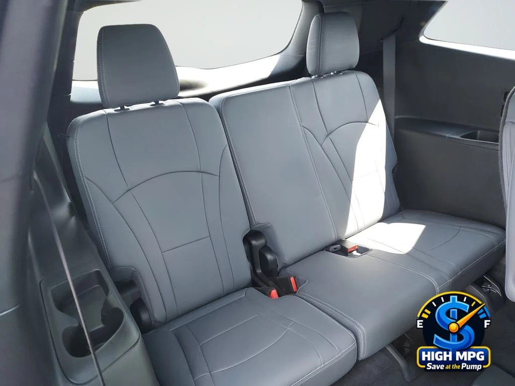 Used 2023 Gray Buick Essence image 33