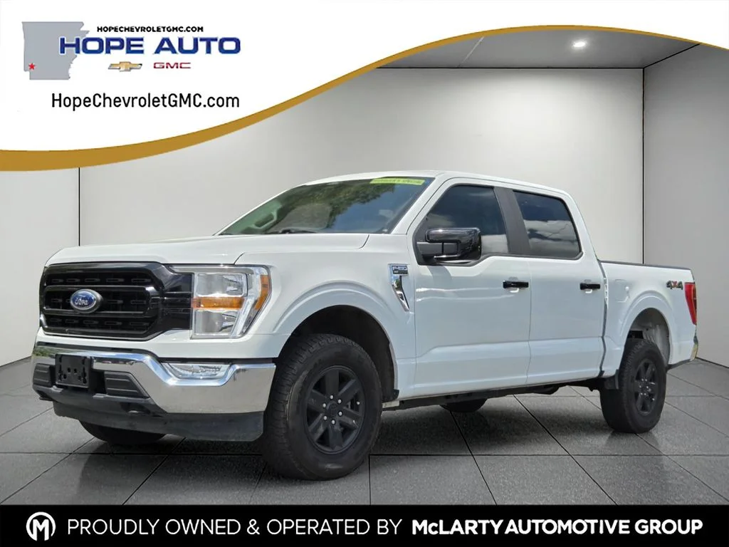 Used 2022 White Ford XLT image 1