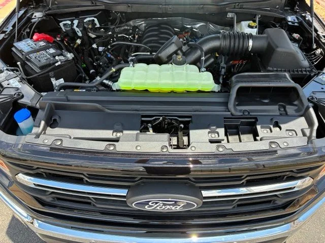 New 2026 Agate Black Metallic Ford XLT image 16