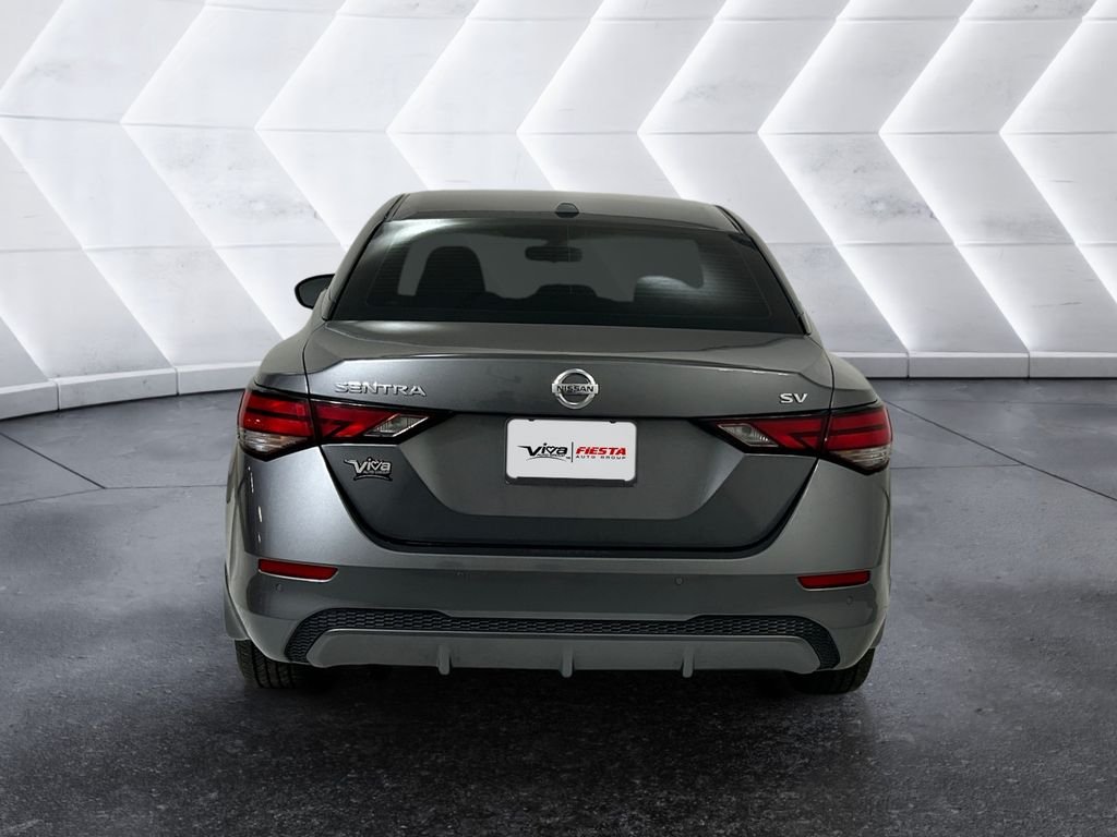 Used 2023 Gray Nissan SV image 5