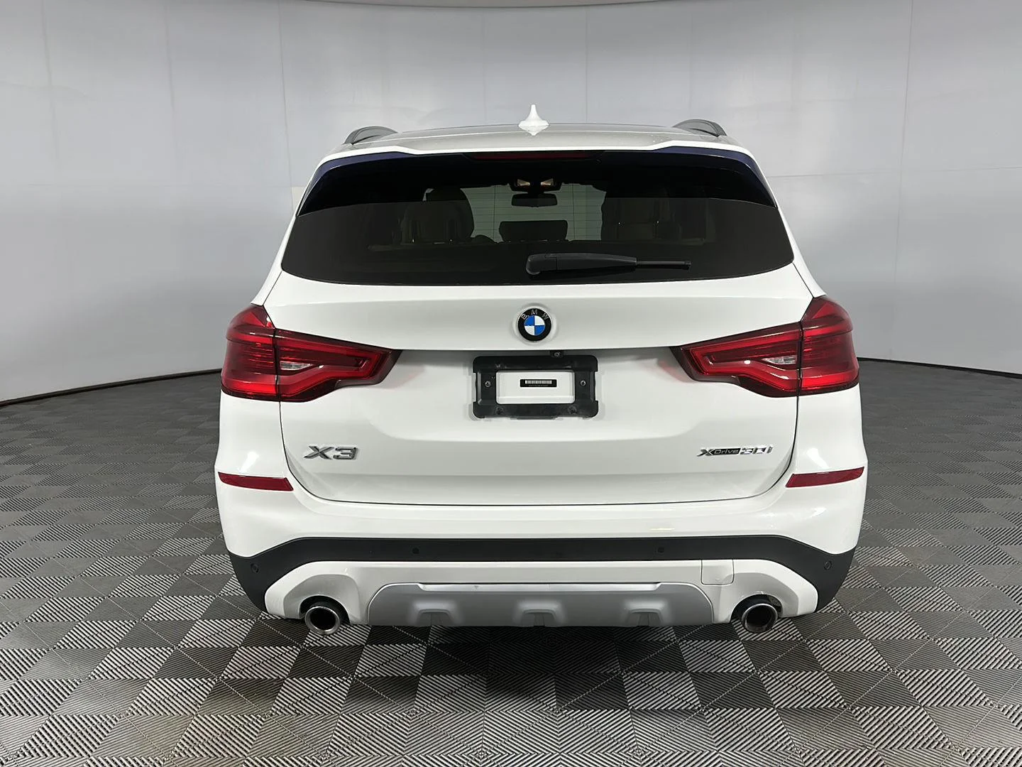 Used 2020 Alpine White BMW xDrive30i image 24