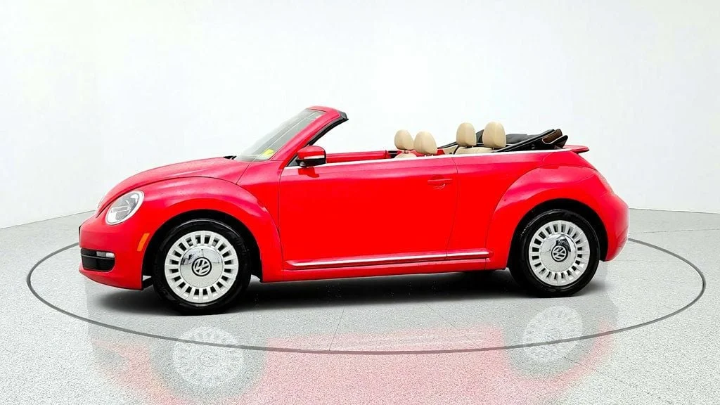 Used 2014 Tornado Red/Beige Roof Volkswagen 2dr Automatic 2.5L PZEV *Ltd Avail* image 8