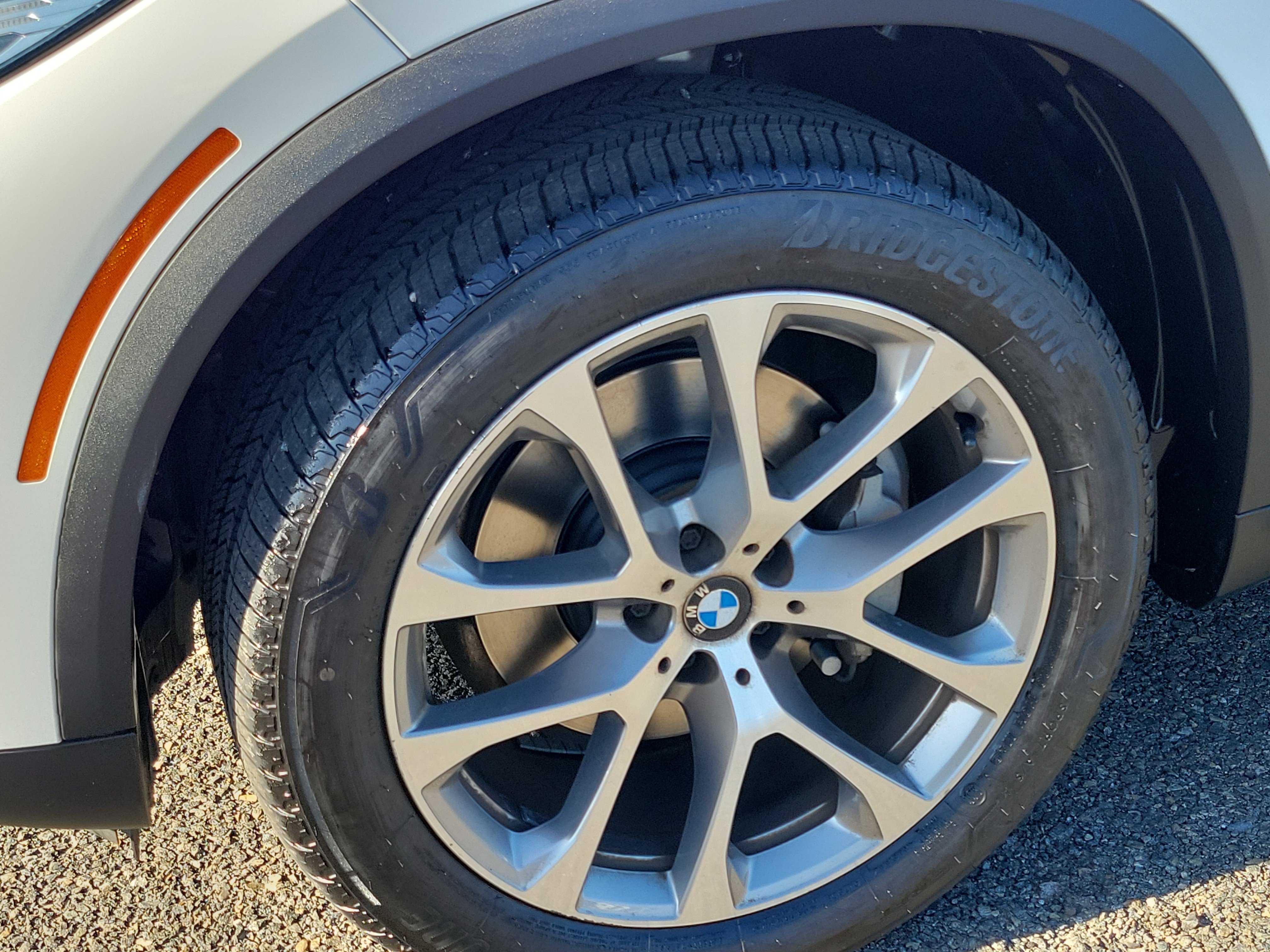 Used 2019 Alpine White BMW xDrive40i image 7