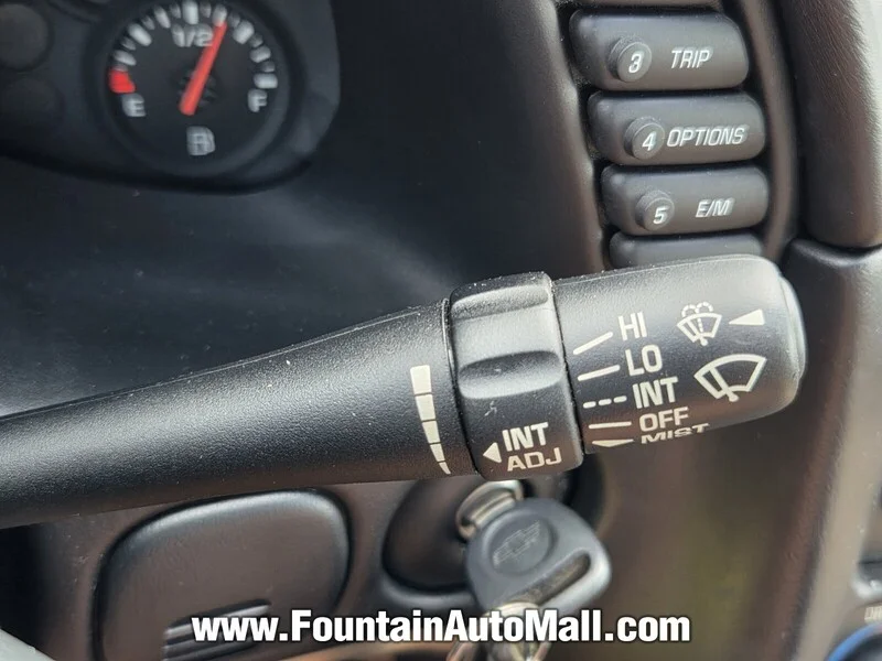 Used 2004 Magnetic Red Metallic CHEVROLET 2DR CPE image 23