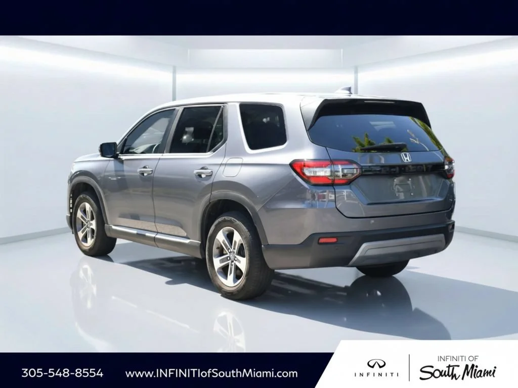 Used 2024 Modern Steel Metallic Honda EX-L 7 Passenger image 6