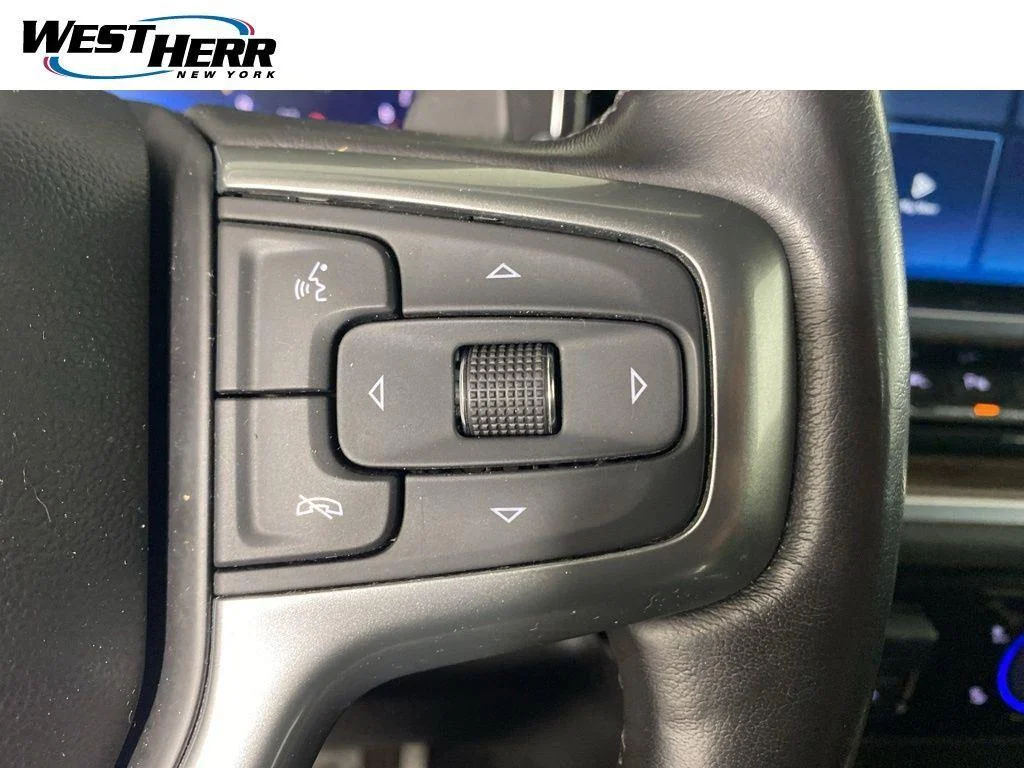 Used 2022 Summit White Chevrolet 4WD Crew Cab Short Bed RST image 10