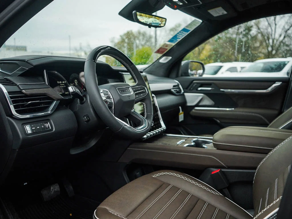 2026 GMC Acadia Denali Ultimate - Photo 18
