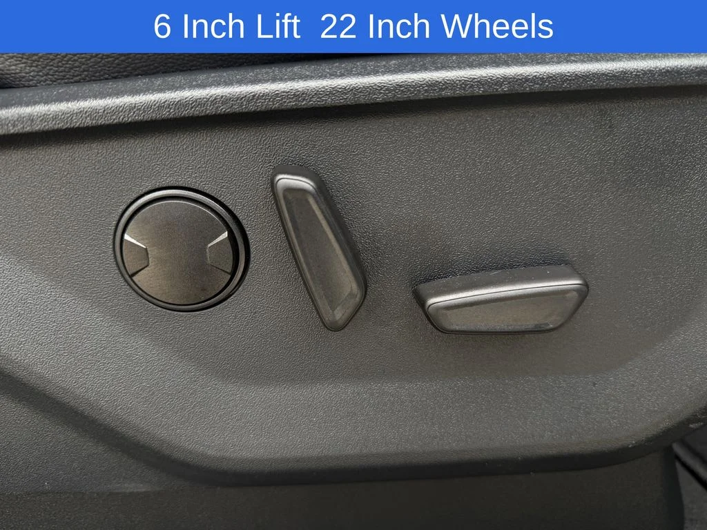 Used 2025 White Ford Lariat image 30