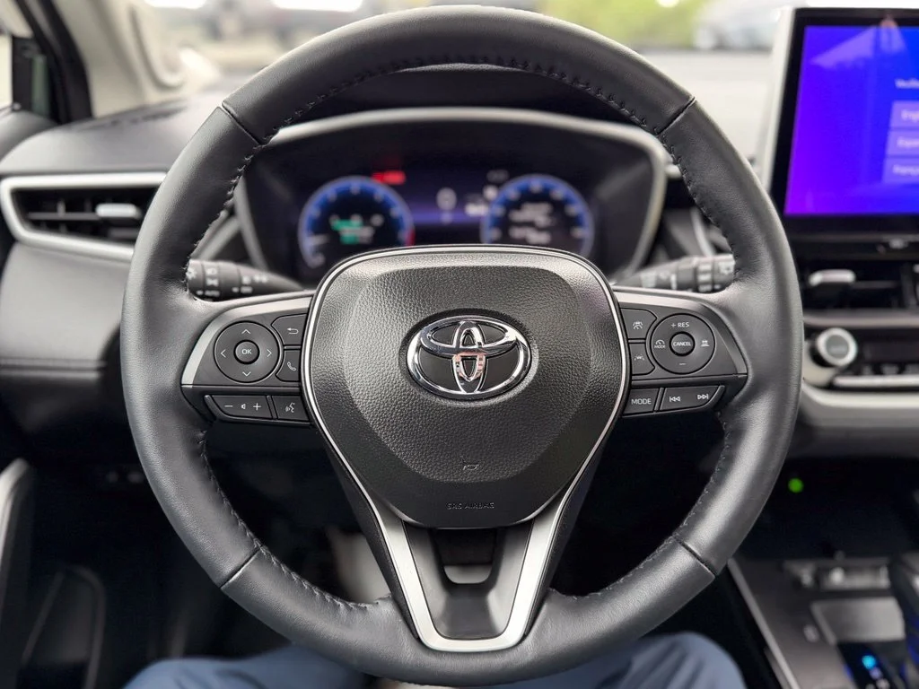 Used 2026  Toyota XLE image 12