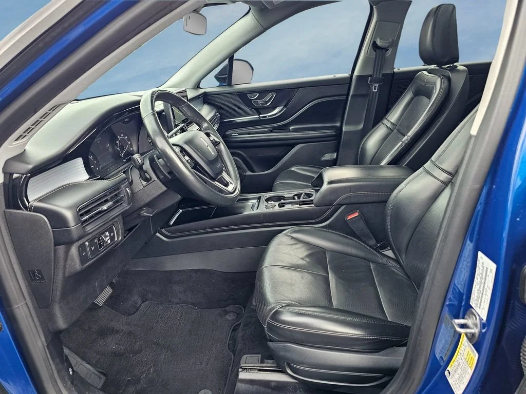 Used 2021 Artisan Blue Lincoln Standard image 16