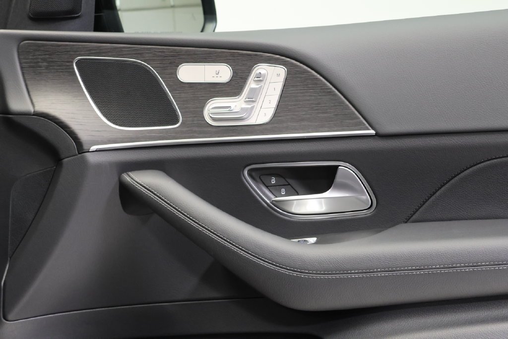 Certified Used 2026 Black Mercedes-Benz GLE 350 image 47