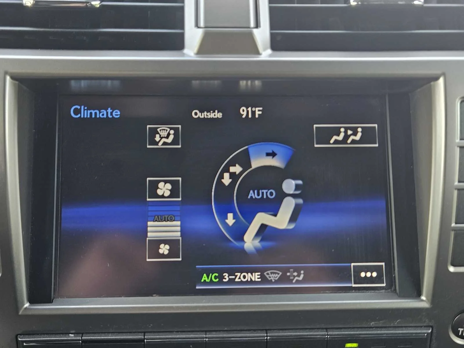Certified Used 2021 STARFIRE PEARL Lexus Premium image 12