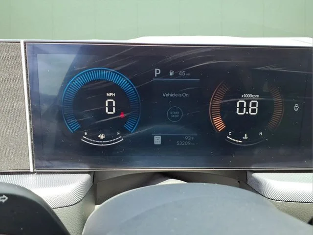 Used 2024 Silver Hyundai SEL image 21