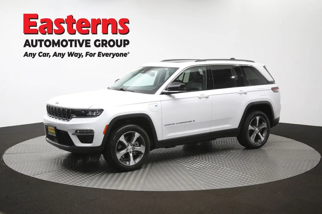 Used 2023 White Jeep 4xe image 59