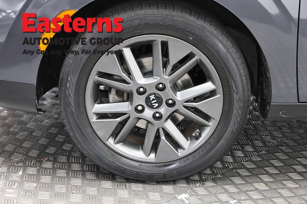 Used 2021 Gray Kia S image 32
