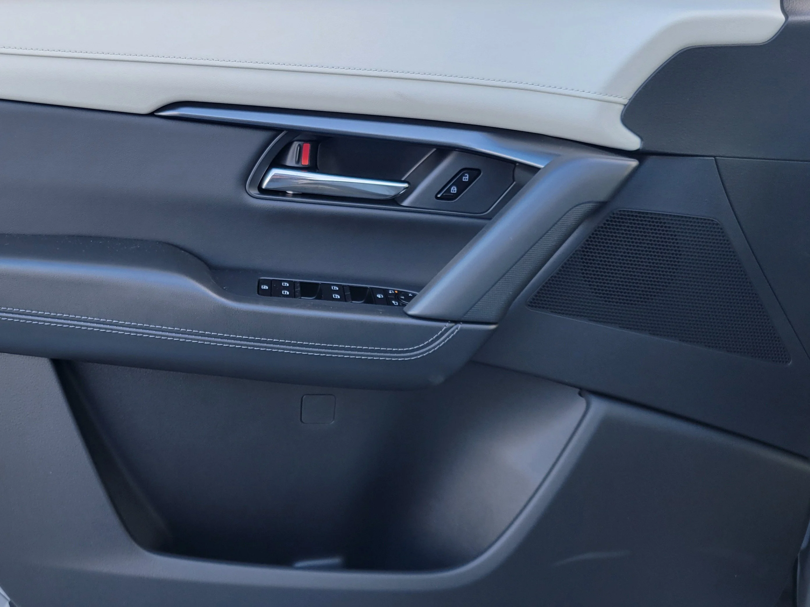 New 2026 Machine Gray Metallic Mazda 2.5 S Preferred AWD image 10