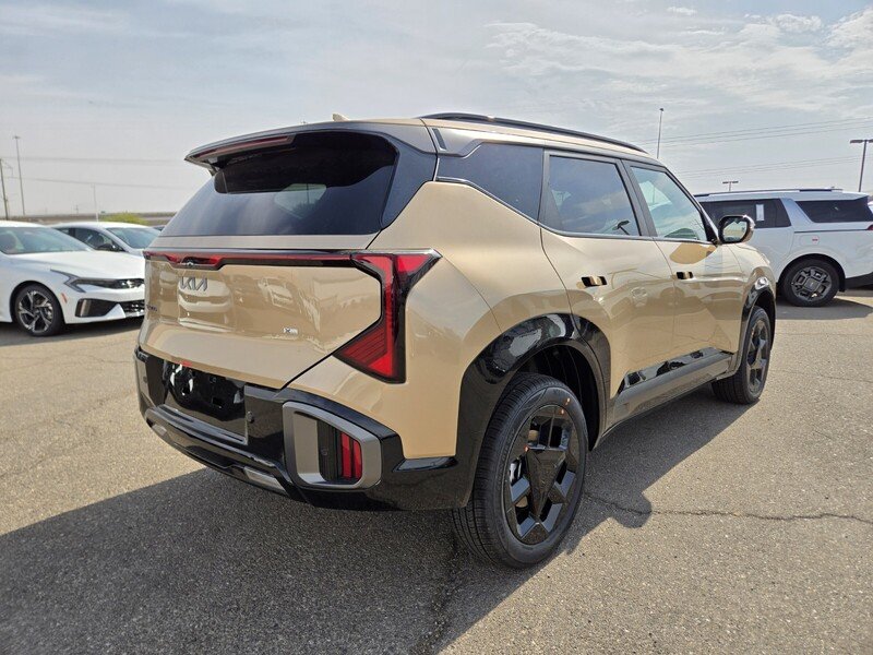New 2027 Terrain Brown Kia X-Line S image 3