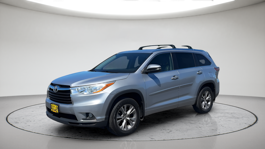 Used 2014 Silver Toyota XLE V6 image 13