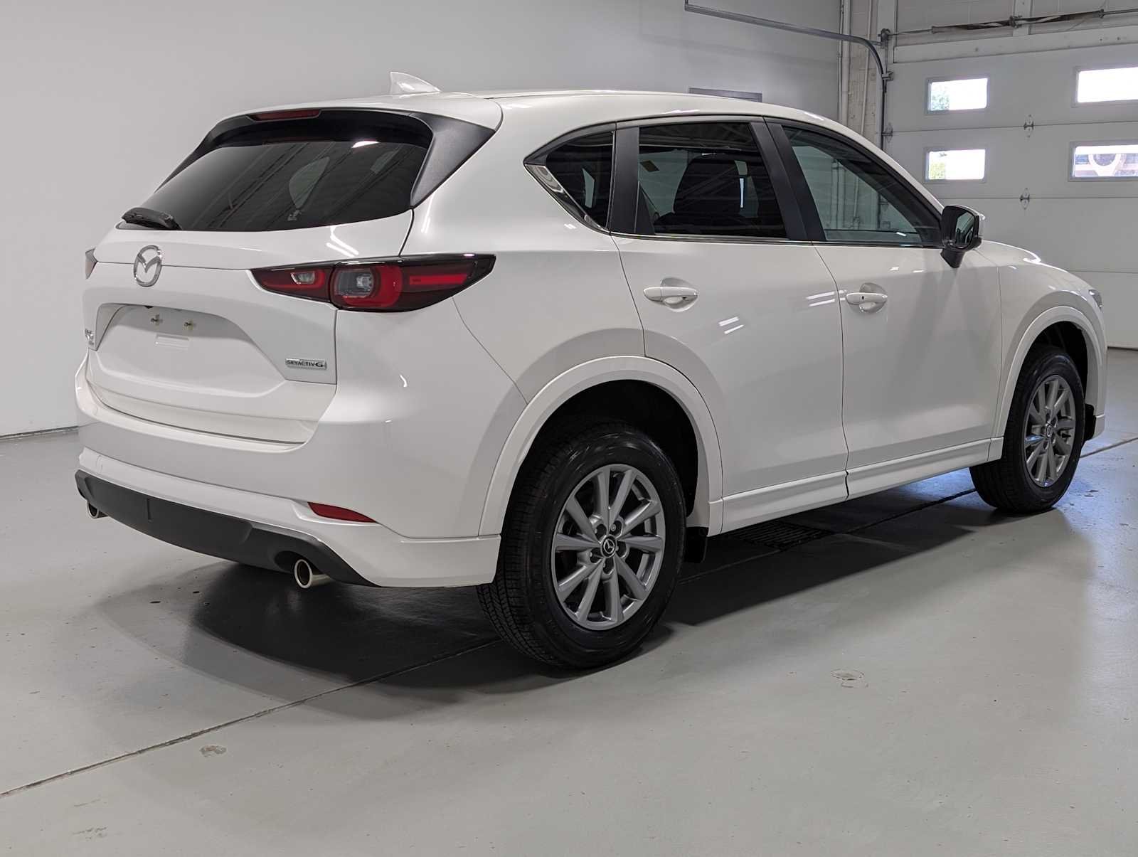Used 2025 Rhodium White Metallic Mazda 2.5 S Preferred Package image 8