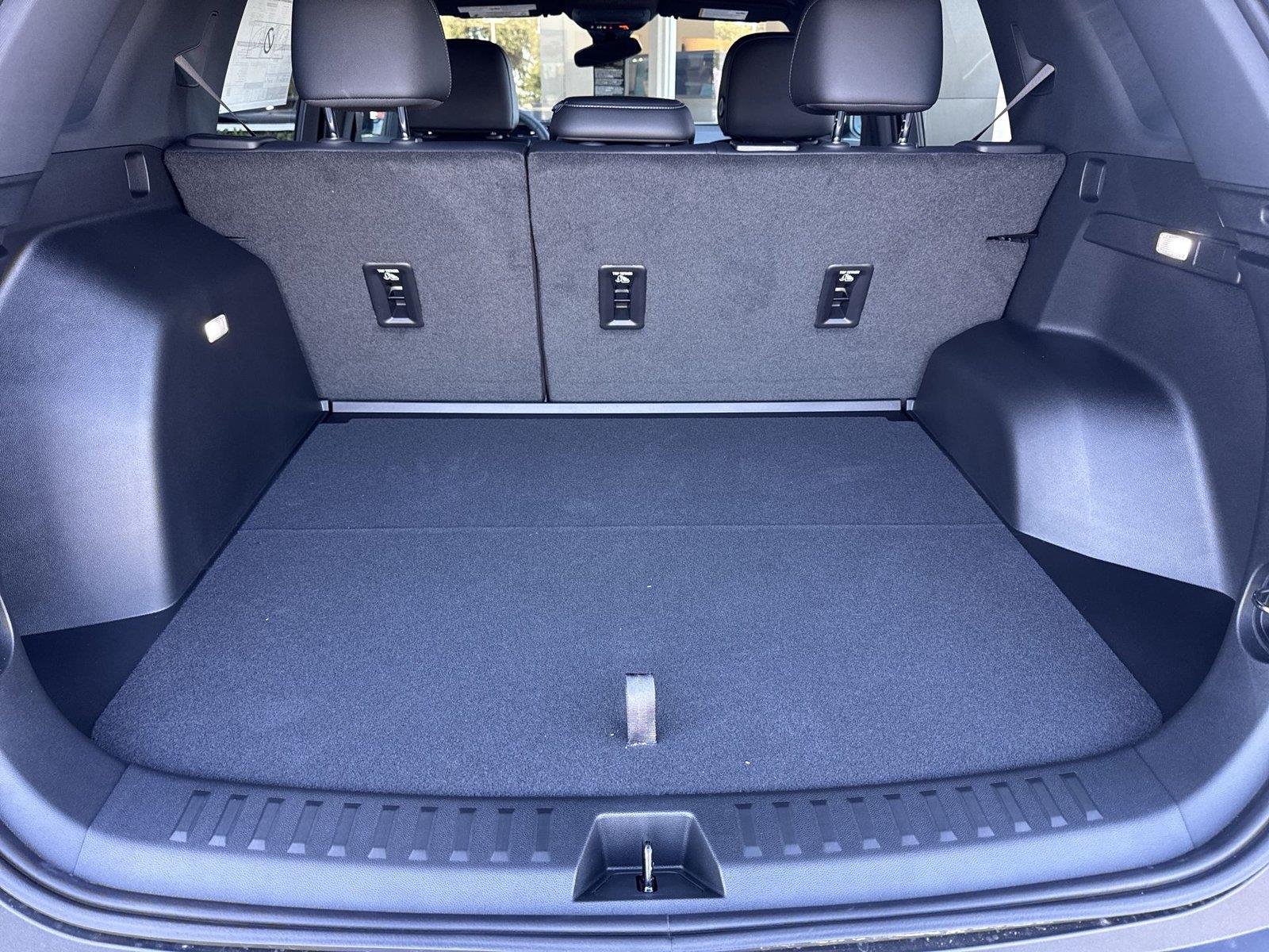 2027 Chevrolet Equinox LT - Photo 31