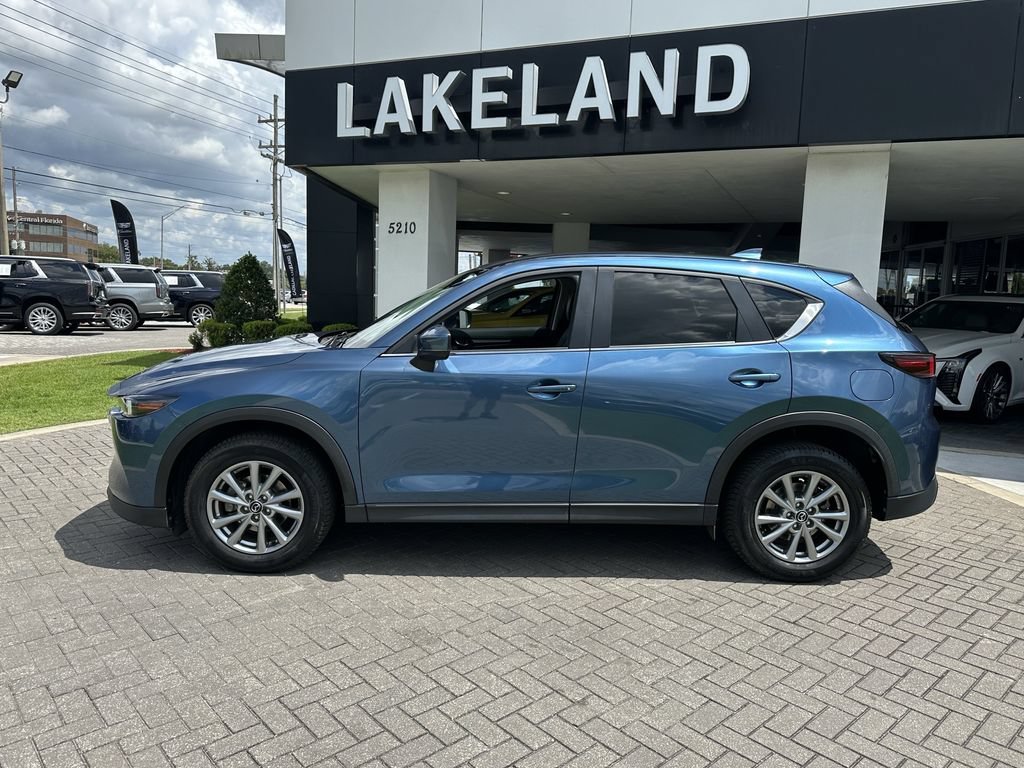 View vehicle photo 4