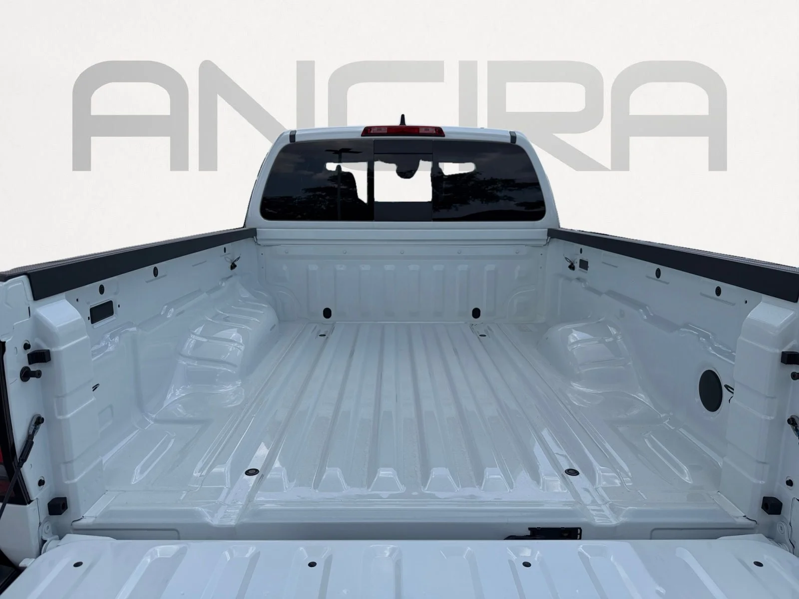 New 2026 Glacier White Nissan S image 13