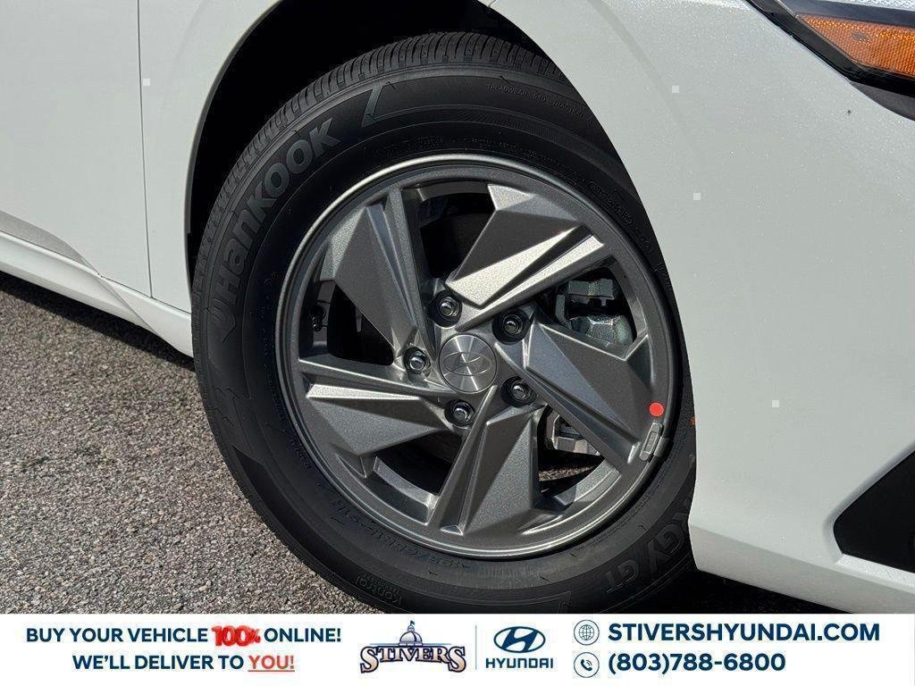New 2026 White Hyundai SE image 6