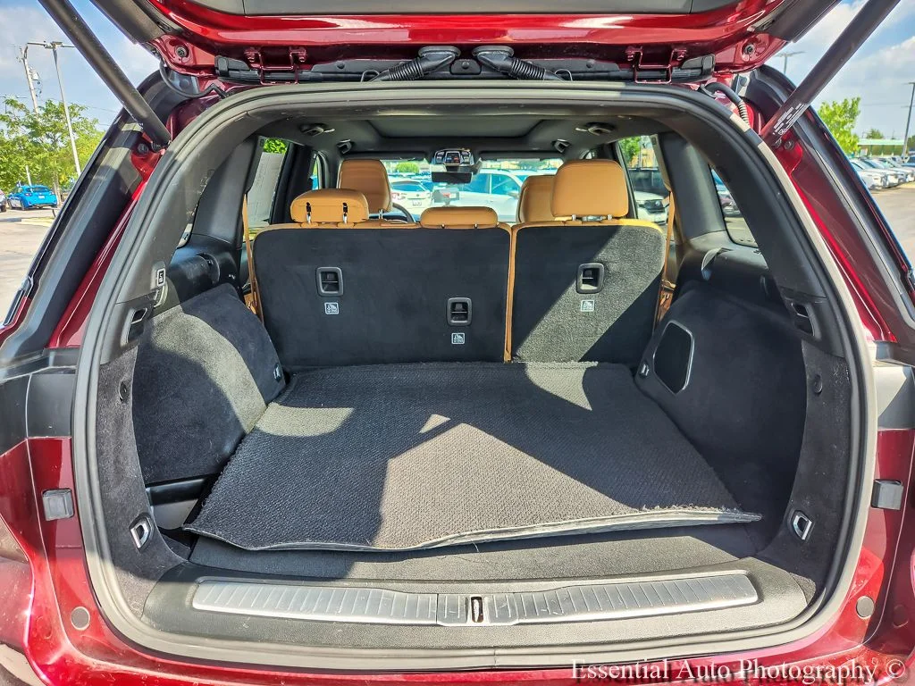 Used 2024 Red Jeep Summit image 19