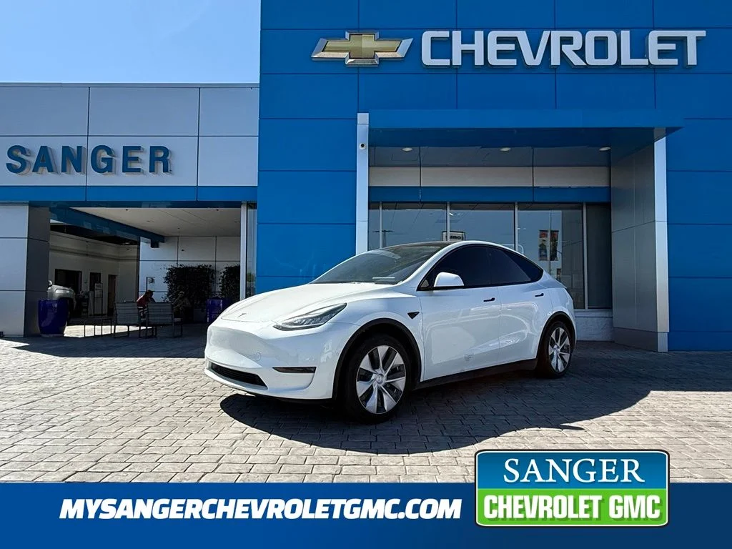 Used 2021  Tesla Standard Range image 1