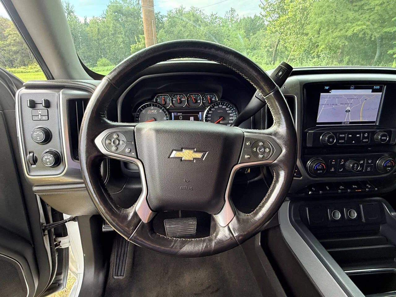 Used 2017 White Chevrolet LTZ Z71 4x4 4dr Crew Cab 5.8 ft. SB image 16