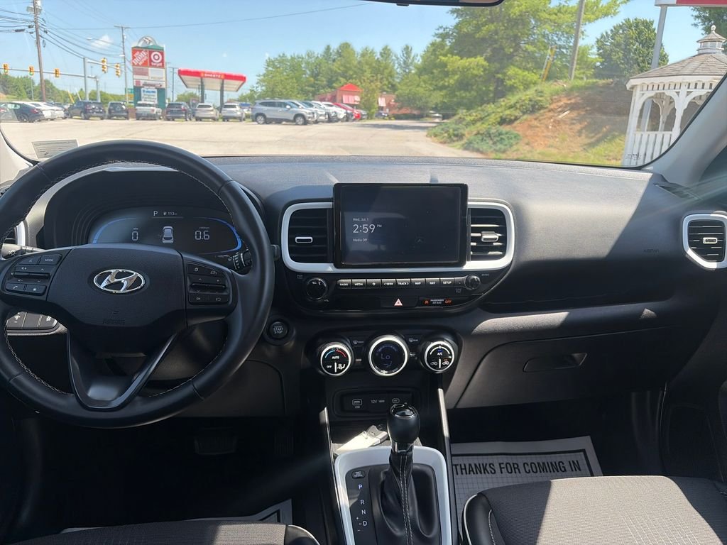 Used 2025 White Hyundai Limited image 13