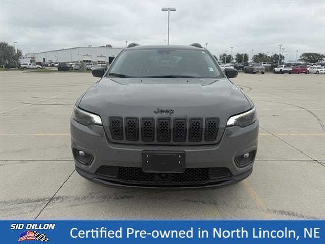 Used 2023 Sting-Gray Clearcoat Jeep Altitude Lux image 4