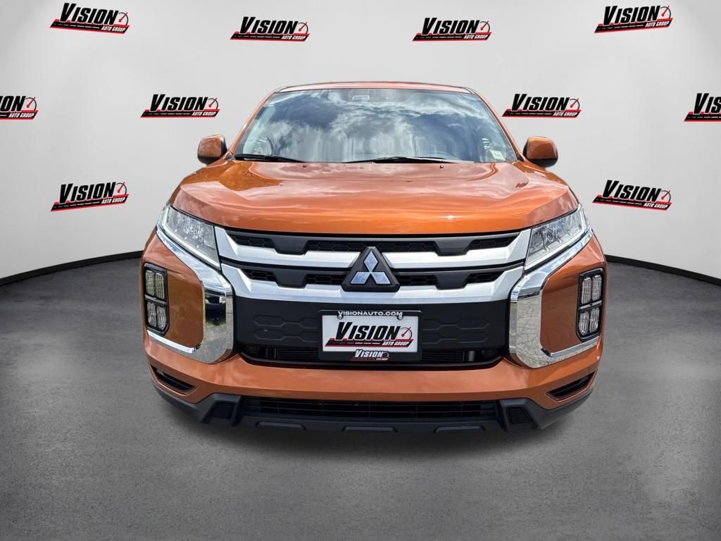 Used 2024  Mitsubishi 2.0 ES image 8